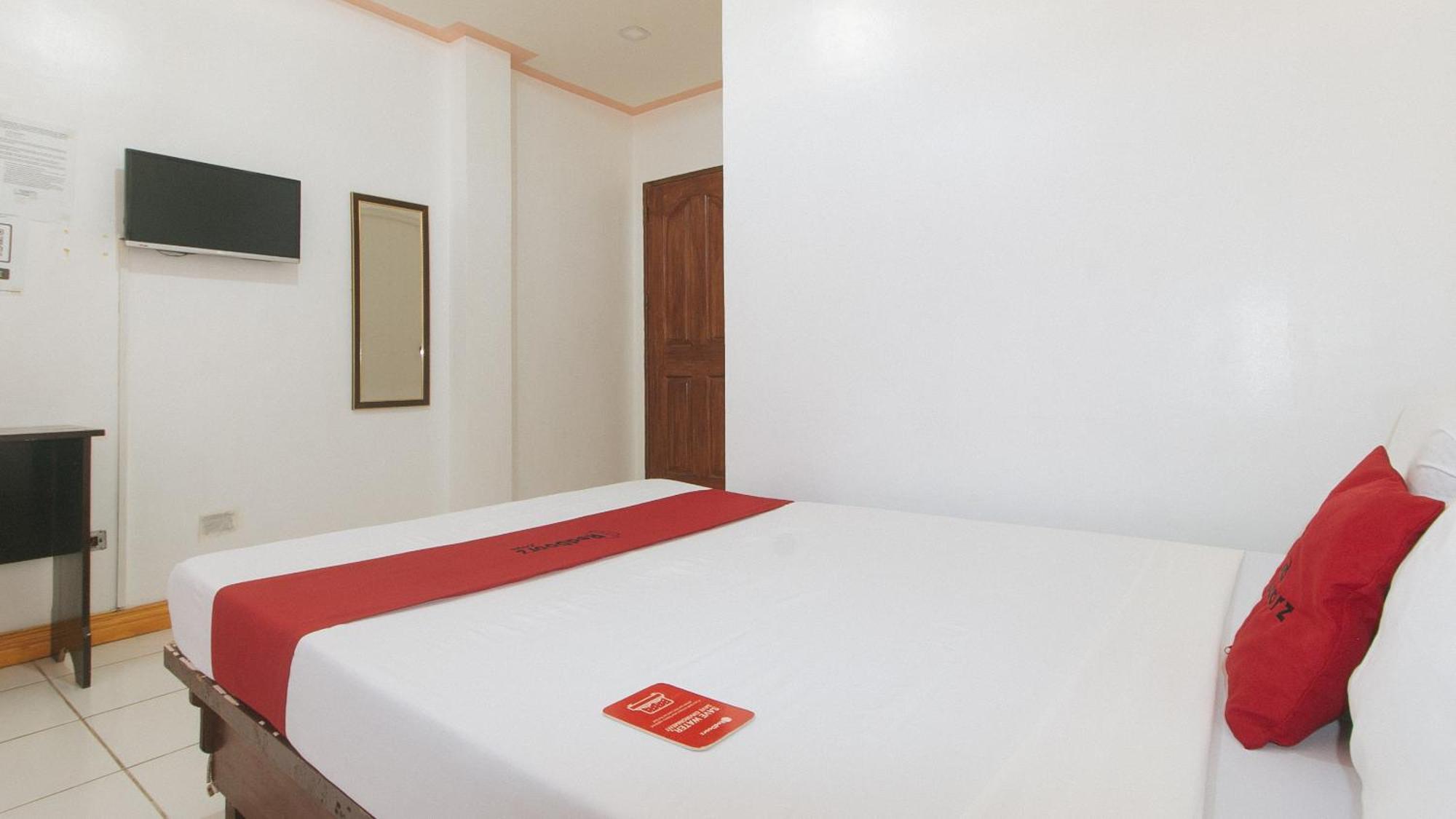 Reddoorz At Coco Grove Tourist Inn بنغلاو المظهر الخارجي الصورة