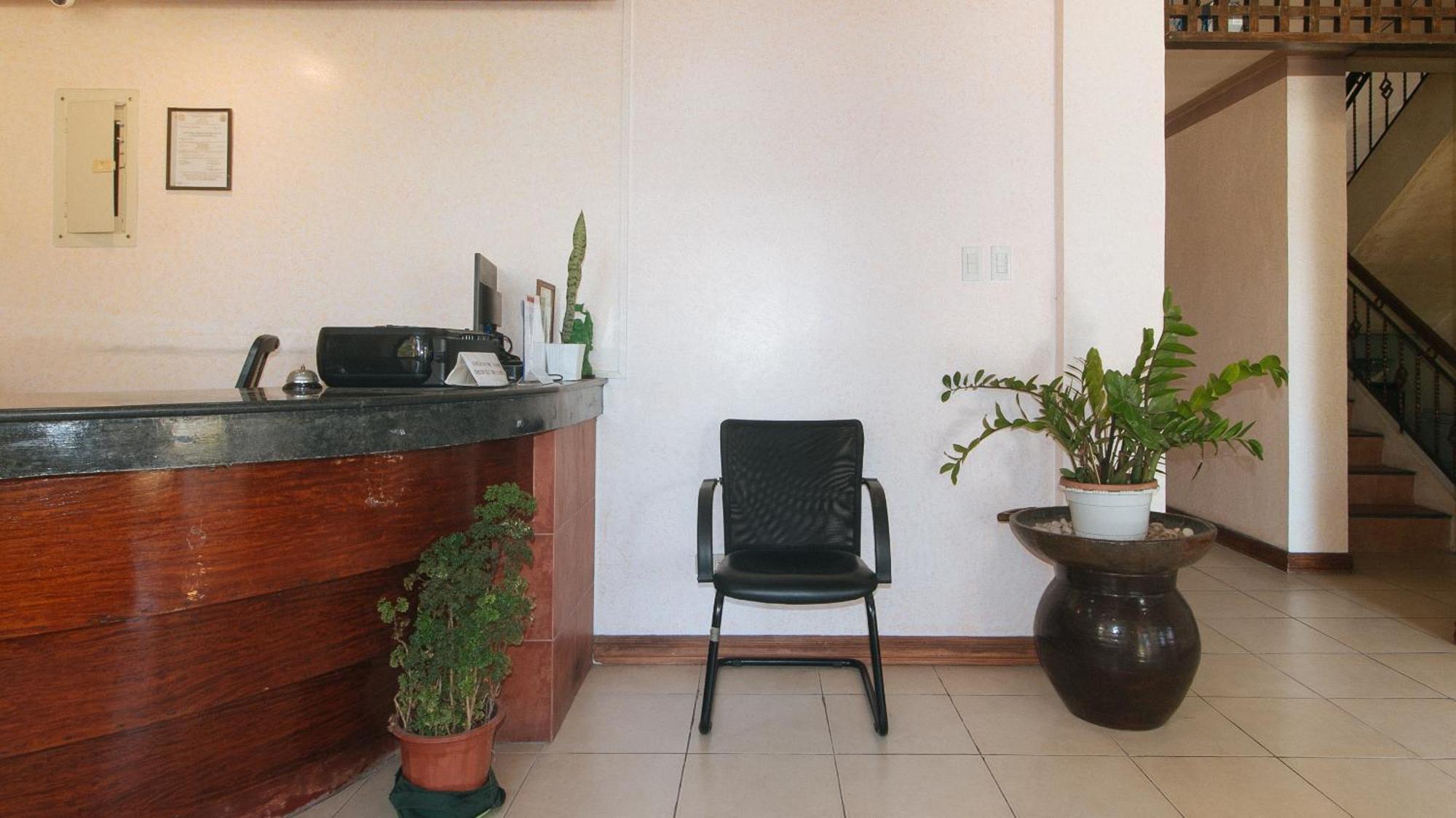Reddoorz At Coco Grove Tourist Inn بنغلاو المظهر الخارجي الصورة