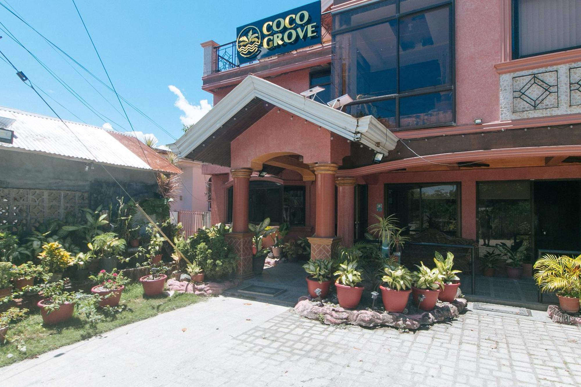 Reddoorz At Coco Grove Tourist Inn بنغلاو المظهر الخارجي الصورة