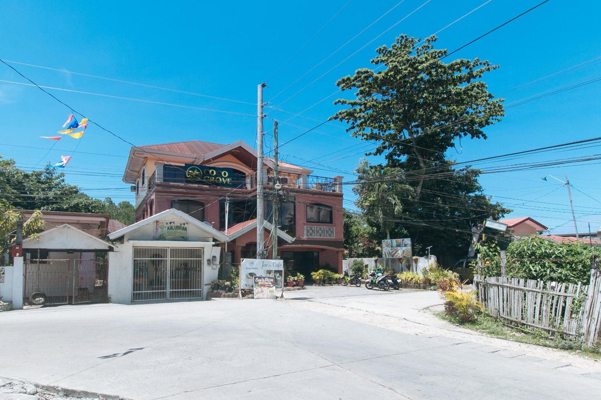 Reddoorz At Coco Grove Tourist Inn بنغلاو المظهر الخارجي الصورة