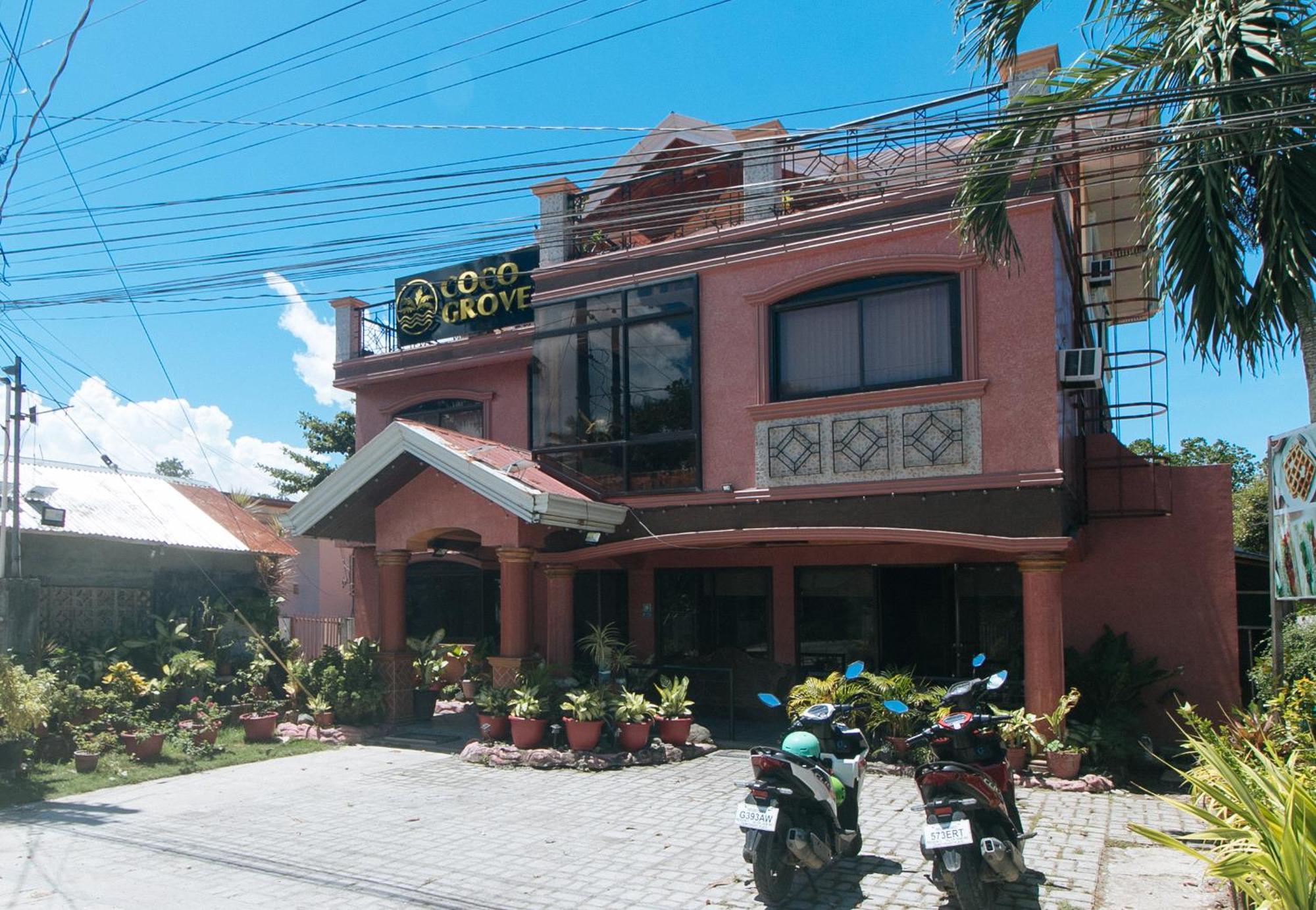 Reddoorz At Coco Grove Tourist Inn بنغلاو المظهر الخارجي الصورة